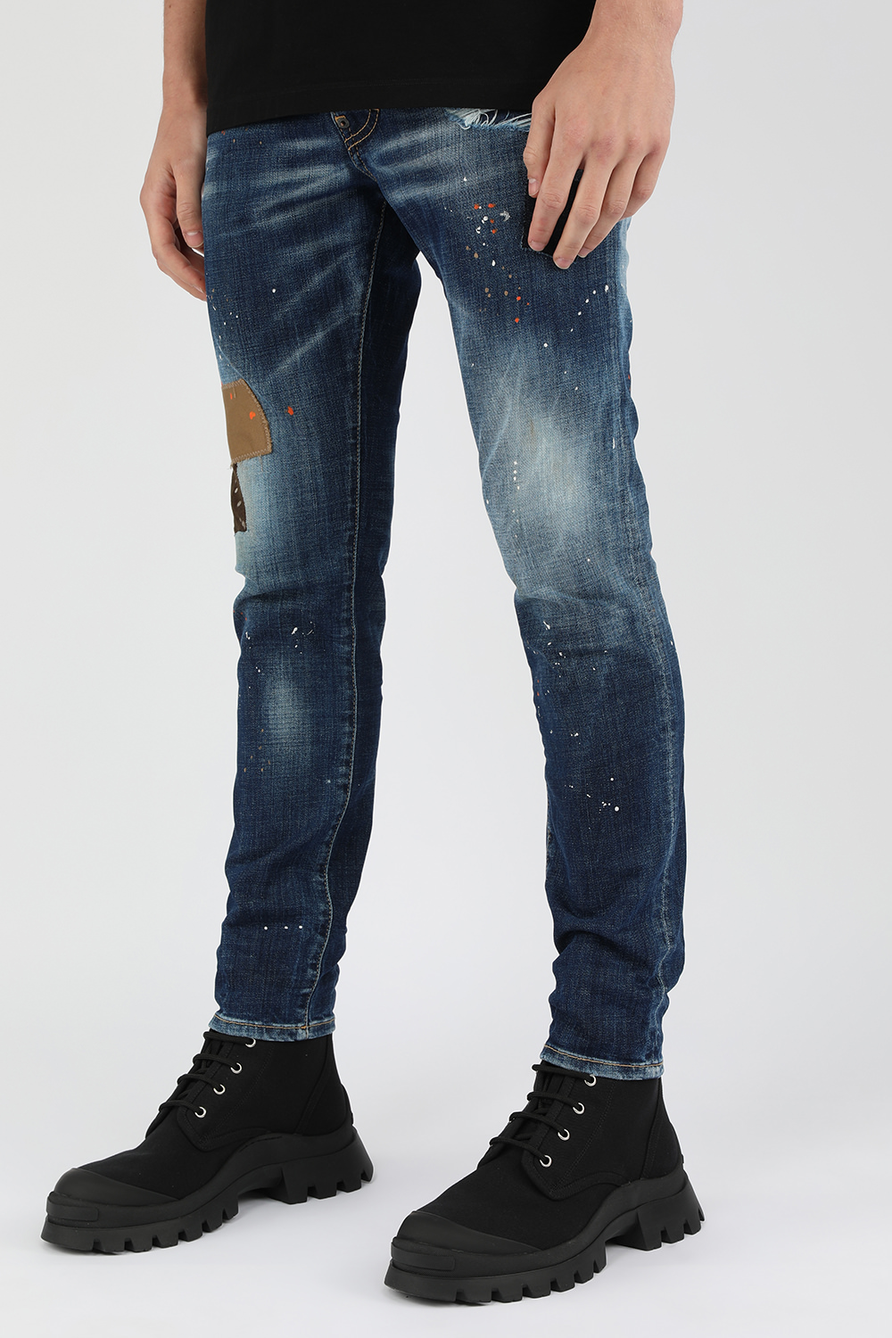 תמונת כל הלוק של נעלי טאנק קומבט מקנבס